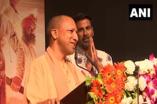 यूपी के सीएम योगी ने देखी अक्षय कुमार की फिल्म सम्राट पृथ्वीराज, कहा-बहुत अच्छी है, इसे तुरंत टैक्स फ्री कर दो