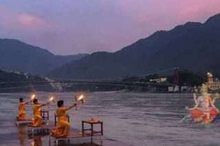 Makar Sankranti 2023: मकर संक्रांति के दिन जरूर करें गंगा स्नान, जानें क्यों