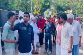 Man From Kerala Undertook Haj Pilgrimage On Foot, Greeted With Warm Welcome In Mangaluru