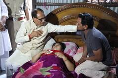 मध्य प्रदेशः मनचलों ने छेड़ा तो भिड़ गई महिला, लगे 118 टांके, सीएम शिवराज ने घर जाकर बढ़ाया हौसला