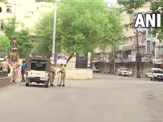 Udaipur Murder: भाजपा और व्यापारिक संगठनों ने राजस्थान बंद का किया आह्वान, उदयपुर में कर्फ्यू बढ़ा, इंटरनेट बैन