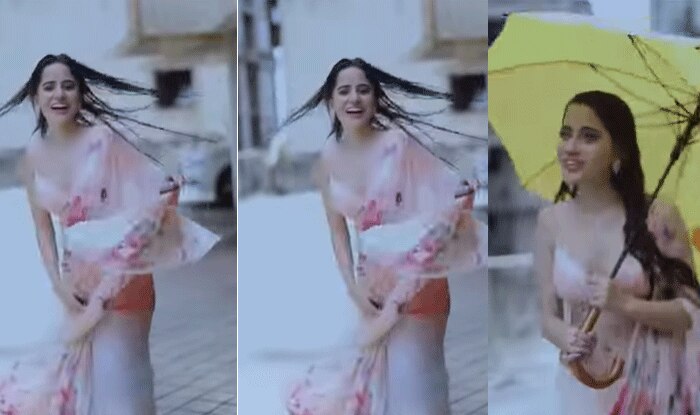 Urfi Javed Rain Dance: पतली महीन साड़ी पहन बारिश में भीगी उर्फी जावेद, गीली जुल्फें हैं हुस्ने कमाल