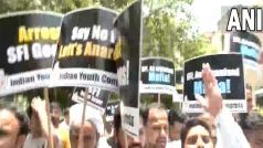 राहुल गांधी के कार्यालय में तोड़फोड़ को लेकर युवा कांग्रेस ने दिल्ली में सीपीआई-एम के मुख्यालय के बाहर विरोध प्रदर्शन किया