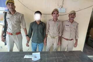 पूर्व मंत्री की बहू से 10 लाख की रंगदारी मांगने वाला अरेस्ट, कुख्यात अपराधी नीरज बवाना के नाम से किया था फोन