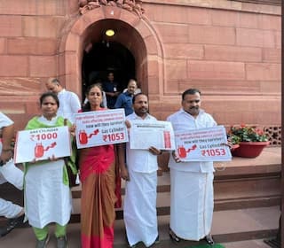 4 Congress MPs Suspended From Lok Sabha For Entire Monsoon Session Over    Unruly Behaviour