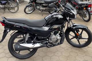 इस नए बेहतरीन कलर में आ रही है हीरो की सुपर स्पलेंडर, ग्लॉसी और मैट ब्लैक में दिखती है पहले से ज्यादा स्पोर्टी