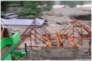 Himachal Pradesh Cloud Burst: कुल्लू में बादल फटने से मची तबाही, टूटा पुल-बह गए कई लोग