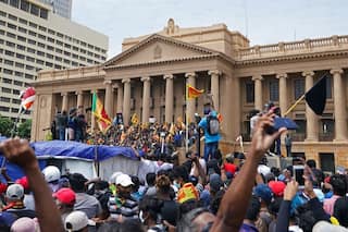 Videos: Playing Carrom, Sleeping on Sofas to Cooking Dinner; Protesters Turn Sri Lanka PM's House Into 'Picnic Spot'