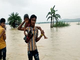 असम में बाढ़ से हालात बेहद गंभीर, कई इलाके जलमग्न, 8 लोगों की मौत, लाखों लोग प्रभावित
