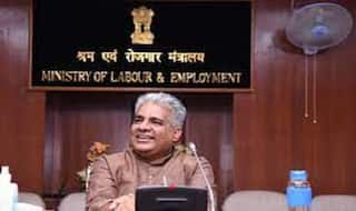 '2023 में असंगठित क्षेत्र के श्रमिकों के लिए सामाजिक सुरक्षा दायरे का विस्तार करना सरकार की प्राथमिकता होगी'