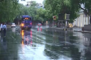Delhi Rains: Waterlogging Reported in Several Areas, Police Issue Traffic Advisory. Downpour to Continue Today
