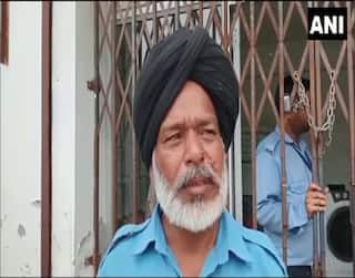 Video: Brave Security Guard Fights Off Robbers in Punjab's Moga | WATCH