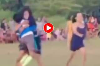 Viral Video: फुटबॉल खेलते-खेलते ये क्या करने लगे लड़का-लड़की, सारे खिलाड़ी तो हिल ही गए- देखें वीडियो