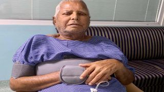 Lalu Yadav Health Update: Former Bihar CM Showing Signs of Improvement, Daughter Shares Picture From Hospital