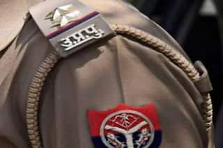 Police Ka Video: गोविंदा के गाने पर डांस किया तो मुश्किल में पड़ गए पुलिसकर्मी, जो हो गया सोच भी नहीं सकते