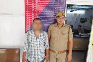 नोएडा में महिला सवारी को सुनसान जगह पर ले जाकर छेड़छाड़ करने लगा रैपिडो बाइक चालक, गिरफ्तार