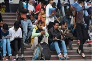 शख्स ने सरकारी नौकरी की परीक्षाओं में भ्रष्टाचार का दावा किया, अरेस्ट हुआ