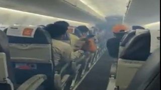 दिल्ली से जबलपुर जा रही SpiceJet Aircraft में अचानक भर गया धुआं, 5000 फीट ऊपर दहशत में सांसें...देखें वीडियो