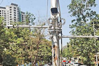 नोएडा में इन जगहों पर ट्रैफिक नियम तोड़ा तो खैर नहीं, कैमरे की नजर में है आपकी गाड़ी; होगा ई-चालान