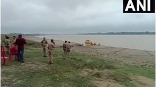 Banda Boat Accident: 17 लोगों को तलाशने के लिए आज सुबह फिर शुरू हुआ रेस्क्यू ऑपरेशन, रात भर यमुना किनारे बैठे रहे परिजन