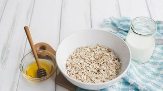 Weight Gain Diet: Does Oats Lead to Weight Gain ? How Much Oats Should You Eat Everyday?