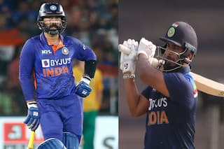 T20 World Cup 2022- वक्त आ गया है अब ऋषभ पंत या दिनेश कार्तिक में से किसी एक को दें मौका: सबा करीम