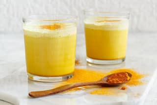 Haldi Ke Side Effects: हल्दी का सेवन करते हैं तो हो जाएं सावधान, फायदे की बजाय हो सकता है नुकसान