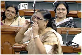VIDEO: ...जब लोकसभा में बैगन लेकर पहुंचीं TMC सांसद काकोली घोष, जानें क्या है पूरा मामला