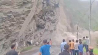 NH5 Blocked Due to Landslides in Himachal Pradesh's Kinnaur, Scary Video Erupts | WATCH