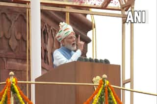 Video: महिलाओं के अपमान पर छलका पीएम मोदी का दर्द, 'तरक्की के लिए नारी शक्ति का सम्मान जरूरी'