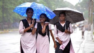 School Closed in UP: भारी बारिश के कारण यूपी के कई जिलों में स्कूल-कॉलेज बंद, डीएम ने जारी किया आदेश