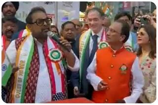 Independence Day 2022: Singer, Composer Shankar Mahadevan Sings    Ae Watan    At Times Square | Watch Video