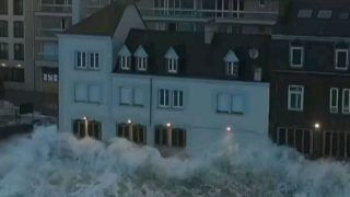 Viral Video Shows Scary High Tide That Touches Top of Buildings, Here's Why It Attracts Tourists