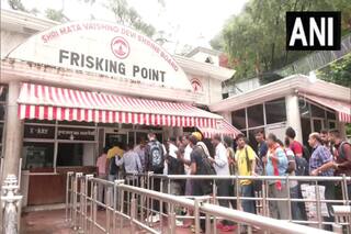 माता वैष्णो देवी यात्रा फिर से बहाल, भारी बारिश के कारण रोक दी गई थी श्रद्धालुओं की आवाजाही