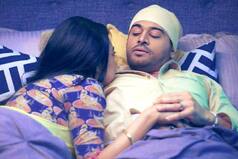 Anupama: Anuj Reunites With Wife in Romantic Bedroom Scene, #MaAn Fans Say 'Sukoon Mila'