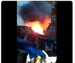 Video: Massive Fire in Mumbai's Reay Road Slum Area; 9 Shanties Gutted