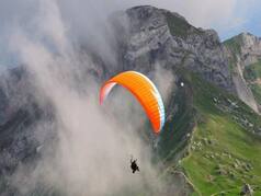 Adrenaline Junkies, Attention! Here Are 5 Adventure Sports to Try in Goa in Upcoming Festival Season