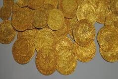 Antique Treasure, Gold Jewellery Worth Over Rs 1 Crore Seized From Excavation Labourers In MP's Dhar
