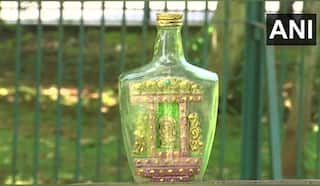 Ganesh Chaturthi: Odisha Miniature Artist Crafts Eco-Friendly Idol of Lord Ganesha Inside Bottle