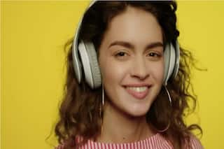 म्यूजिक सुनना है पसंद? Flipkart पर 500 रुपये से भी कम दाम में मिल रहे जबरदस्त ब्लूटूथ हेडफोन्स, खरीद डालें