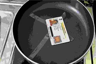 Link PAN to Aadhaar: क्या आपने PAN को आधार से लिंक किया? ट्विटर यूजर ने बताया नया तरीका, हंसते-हंसते कहीं रो न पड़ें आप