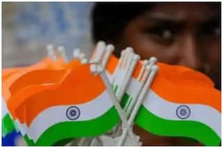 तिरंगा नहीं खरीदने पर क्या सच में नहीं मिलेगा मुफ्त राशन? सरकार ने कर दिया साफ; जानें क्या है सच्चाई