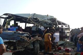 Lakhimpur Kheri Accident: यात्री बस और ट्रक में आमने-सामने की टक्कर, आठ लोगों की मौत और दर्जनों की हालत गंभीर