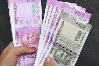 7th Pay Commission Update: इस राज्य के सरकारी कर्मियों के वेतन में 17% की बढ़ोतरी, पुरानी पेंशन योजना का भी भरोसा