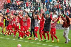 Augsburg Upset Bayern, Dortmund Go Top With Win Over Rivals Schalke In Bundesliga