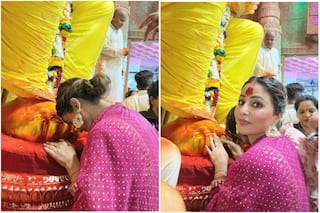 Hina Khan Shares Her Happiness After 'Amazing' Darshan At Lalbaugcha Raja- See Photos
