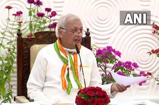 केरल: राज्यपाल आरिफ मोहम्मद खान ने परेशान करने की घटना के वीडियो क्लिप शेयर किए, CMO में कार्यरत पदाधिकारी पर लगाए गंभीर आरोप