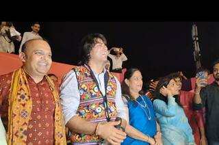 WATCH : गरबा कार्यक्रम में शामिल हुए ओलंपिक चैंपियन नीरज चोपड़ा ने किया जमकर डांस