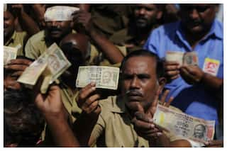 Five Judge Supreme Court Constitution Bench To Hear Petitions Against Demonetisation On Wednesday