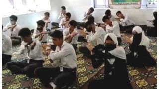 Ban Singing 'Bhajans', 'Surya Namaskar' In Kashmir Schools, Demand Muslim Scholars | Video Inside